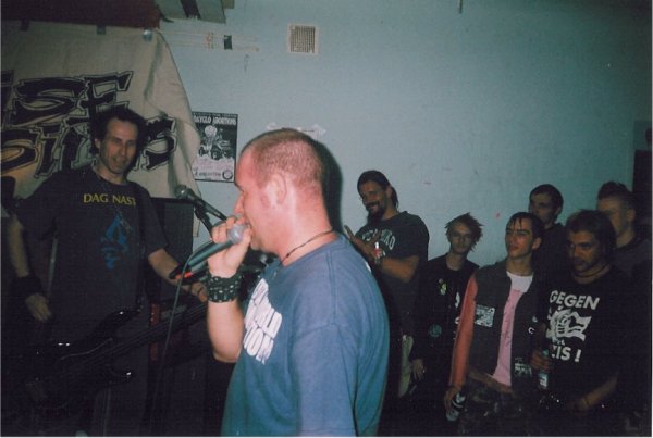 20011201_0013.jpg - click for next picture