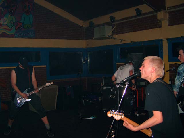 20040403_0016.jpg - click for next picture