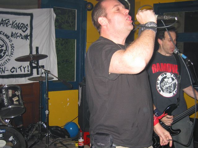 20040513_0006.jpg - click for next picture